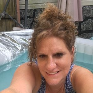 Meet your Posher, Roxanna